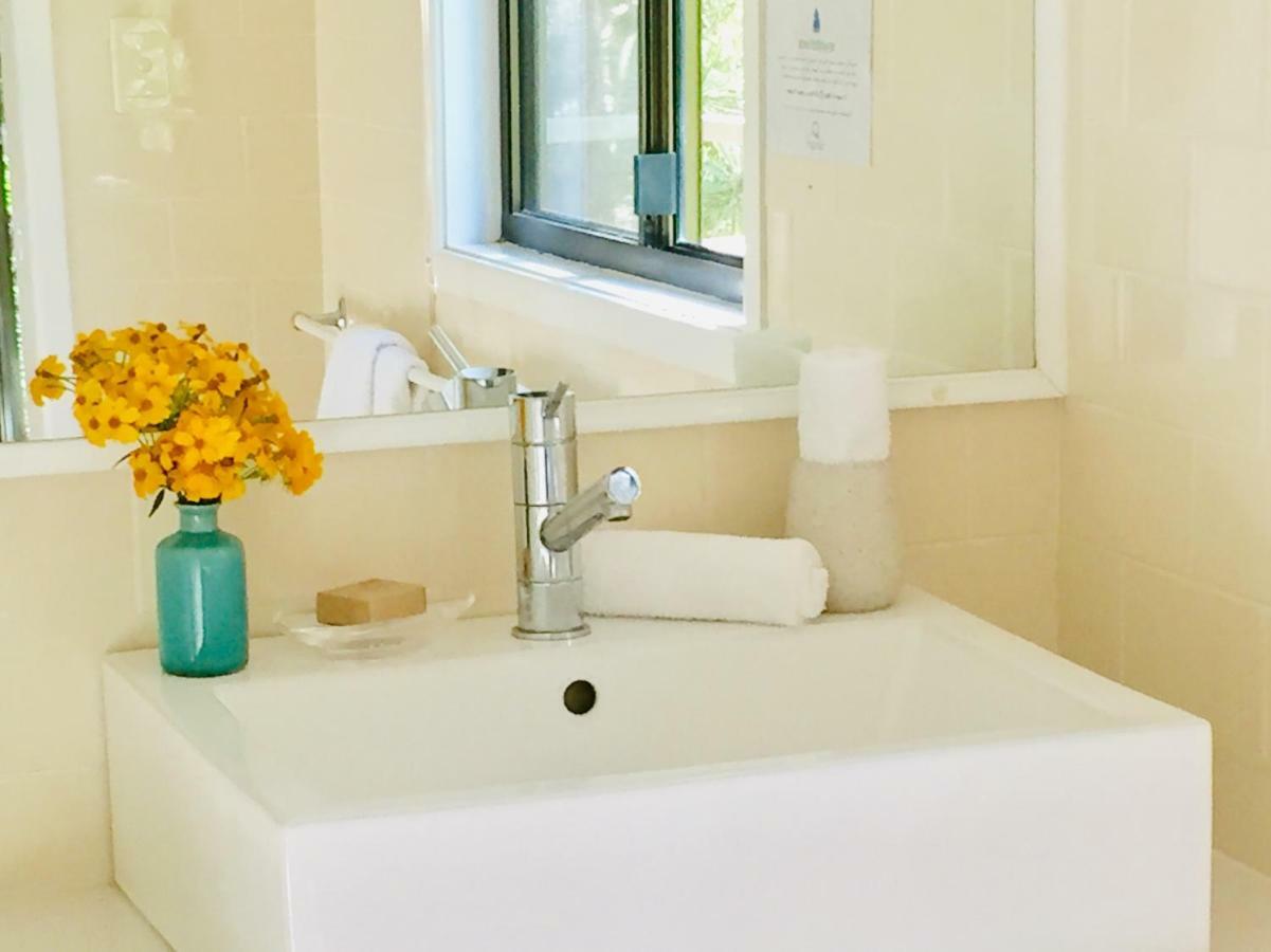 Sensom Boutique Bed And Breakfast แซฟไฟร์บีช ภายนอก รูปภาพ